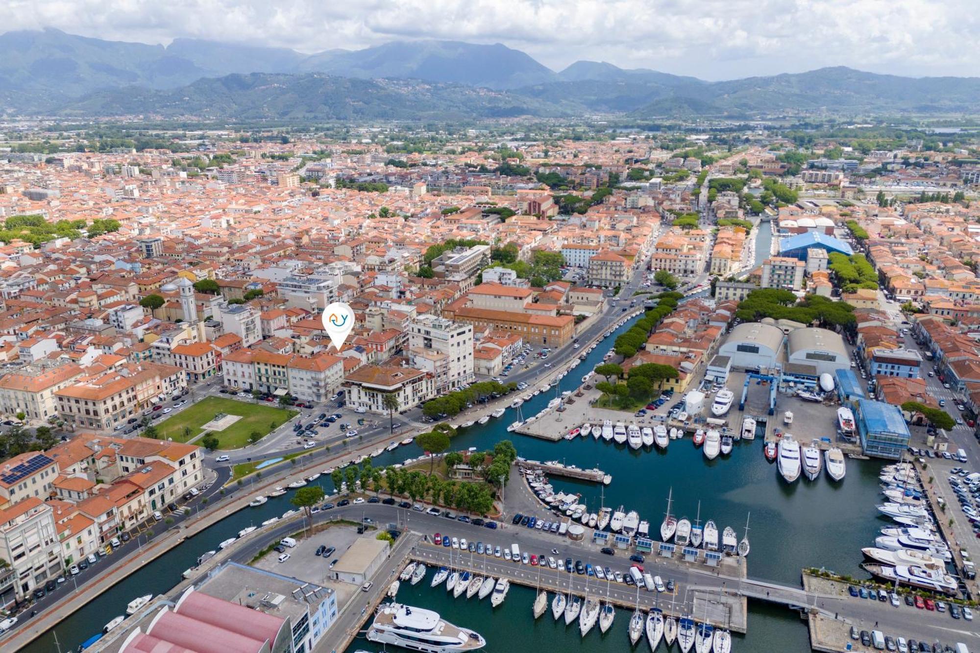 La Suite 2 Ondina Viareggio 200M From Sea - Happy Rentals Eksteriør bilde