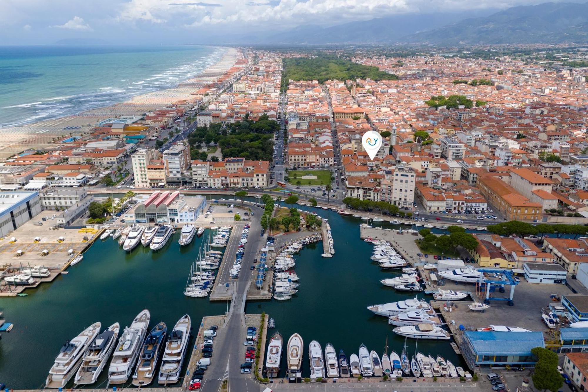 La Suite 2 Ondina Viareggio 200M From Sea - Happy Rentals Eksteriør bilde